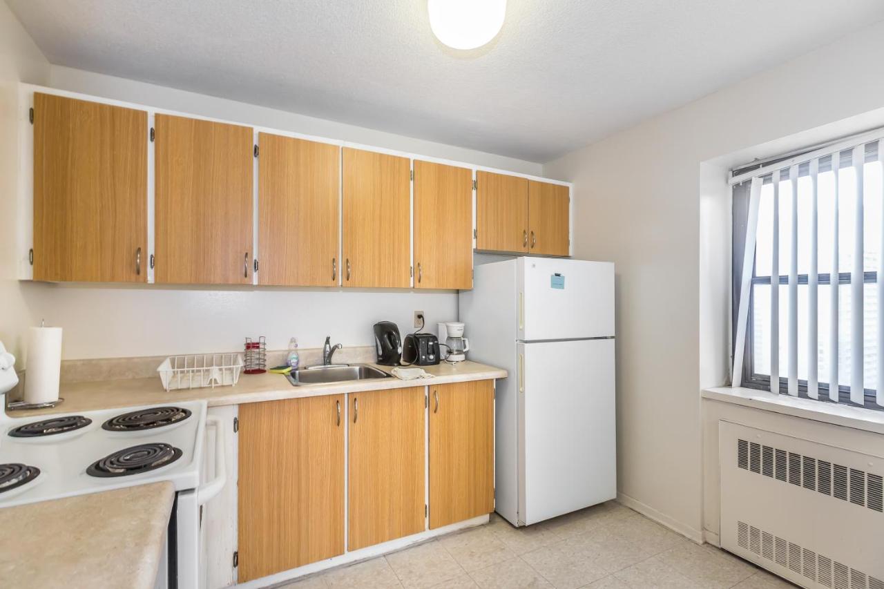 Apartamento Toronto Furnished Living-Gerard Exterior foto