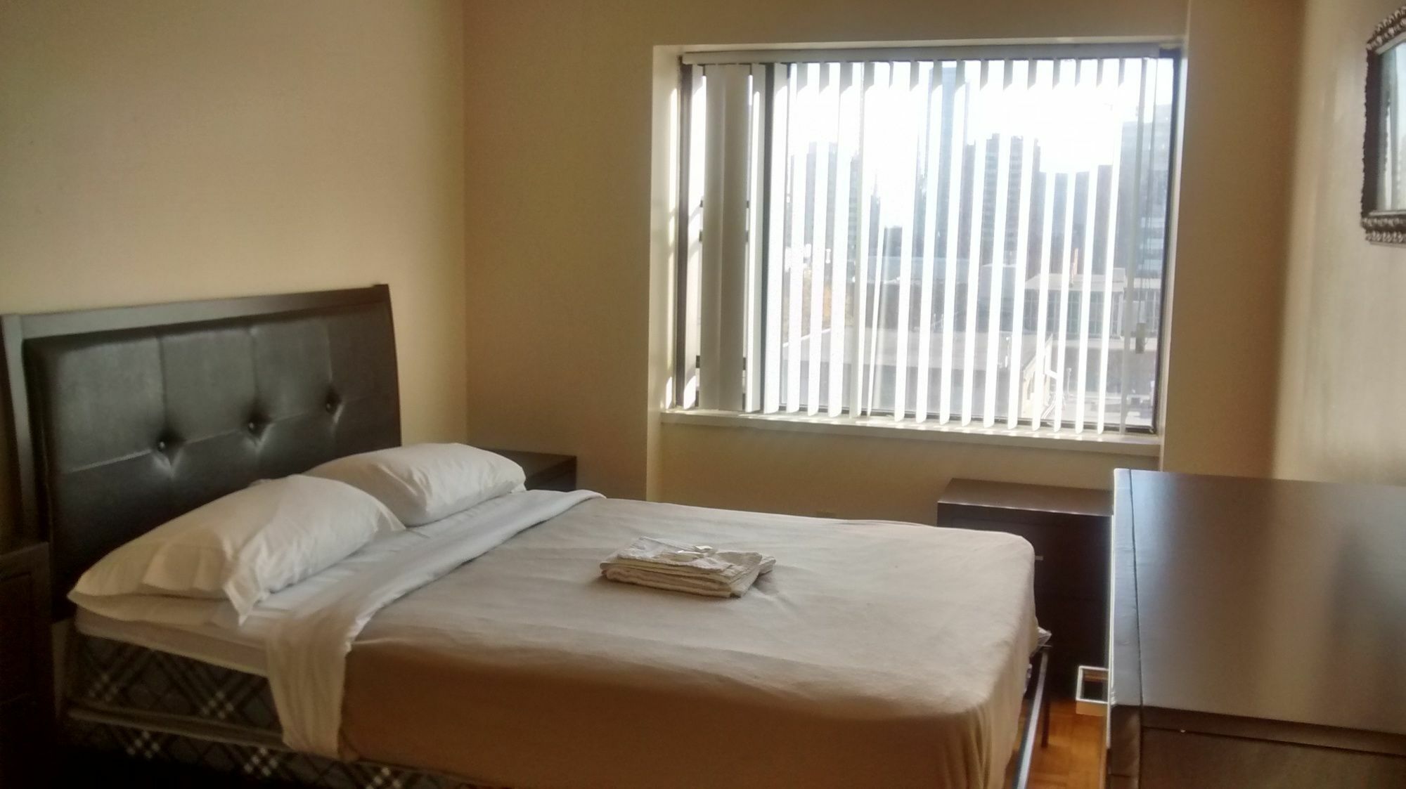 Apartamento Toronto Furnished Living-Gerard Exterior foto
