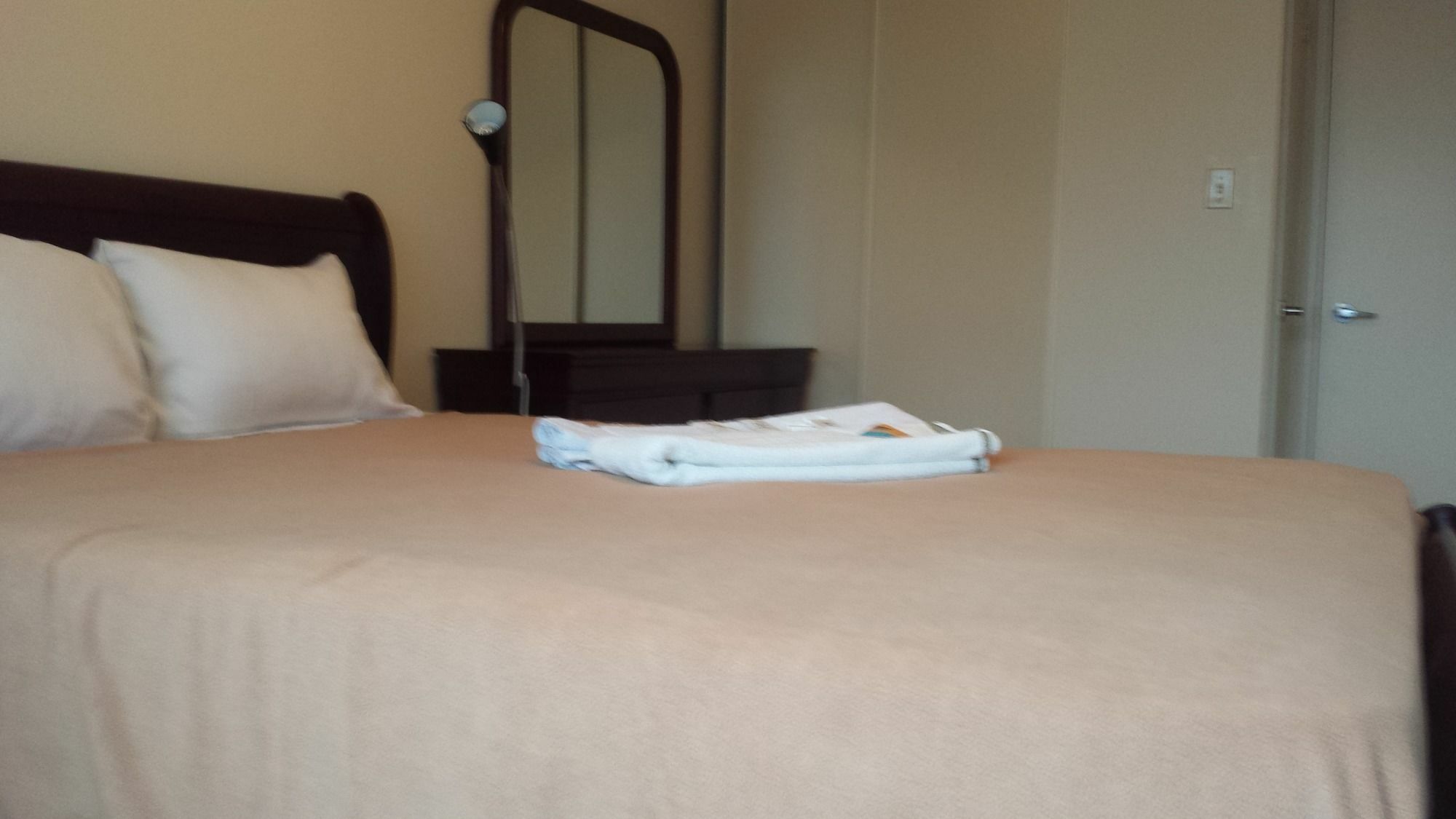 Apartamento Toronto Furnished Living-Gerard Exterior foto
